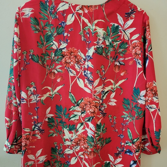 Flowy floral top - Picture 2 of 3